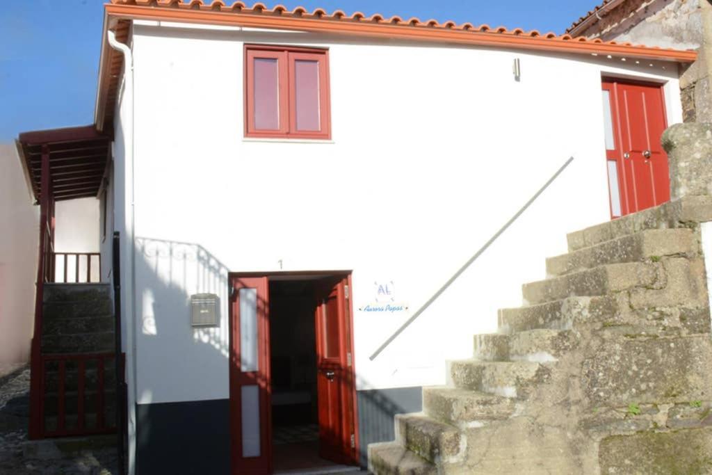 Aurora Papas Apartment Provesende Exterior photo